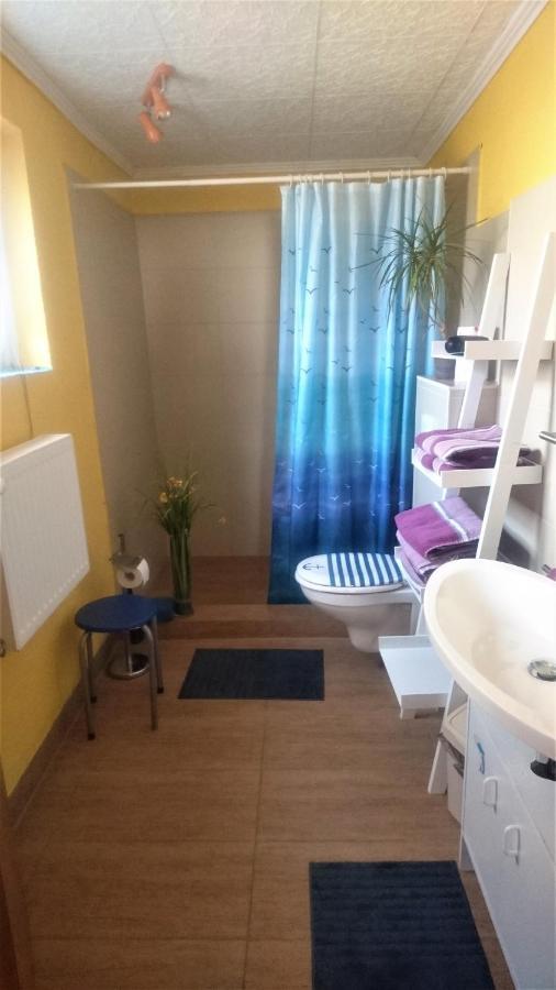 Ferienwohnung Neuensien Sellin  Bagian luar foto